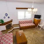 Villa Boskos 2