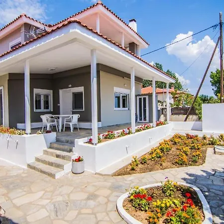 Villa Boskos 2 *