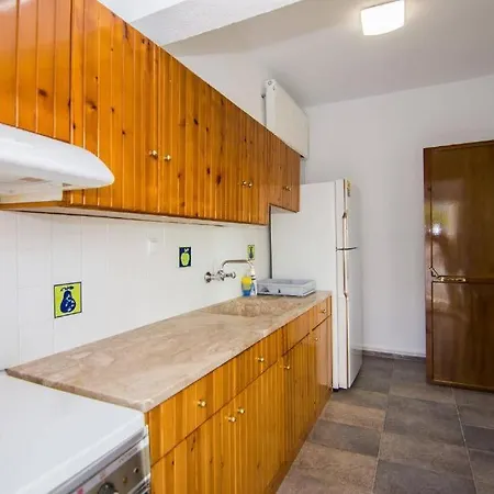 فيلة Boskos 2 Vrasná